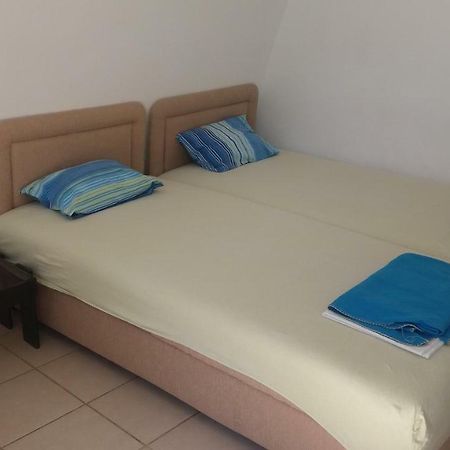 Mini Apartments Natasha Sutomore Ngoại thất bức ảnh