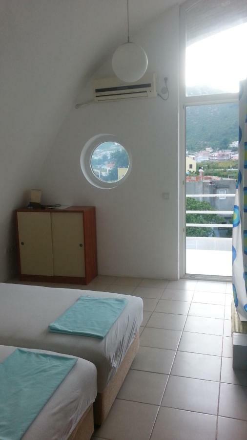 Mini Apartments Natasha Sutomore Ngoại thất bức ảnh