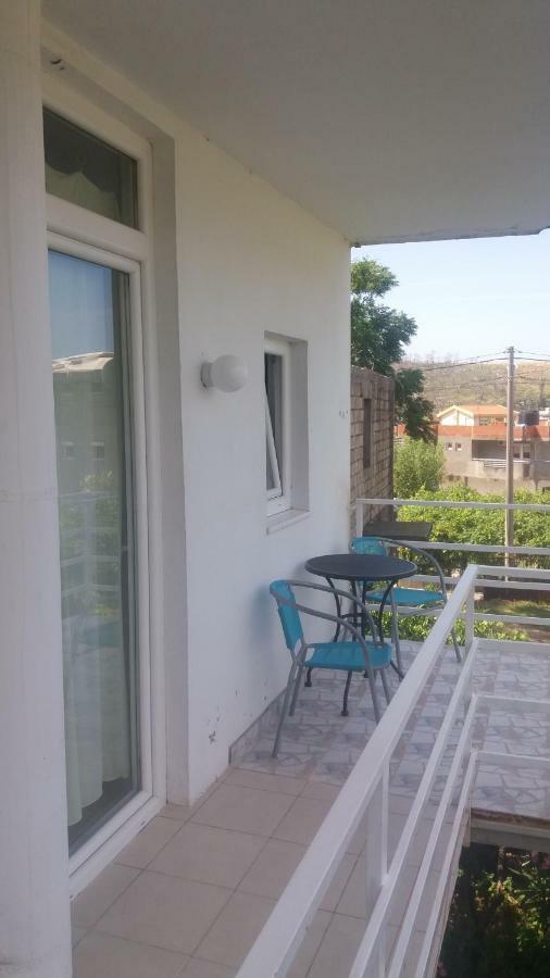 Mini Apartments Natasha Sutomore Ngoại thất bức ảnh