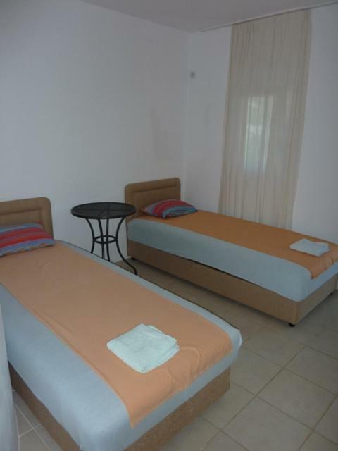 Mini Apartments Natasha Sutomore Ngoại thất bức ảnh
