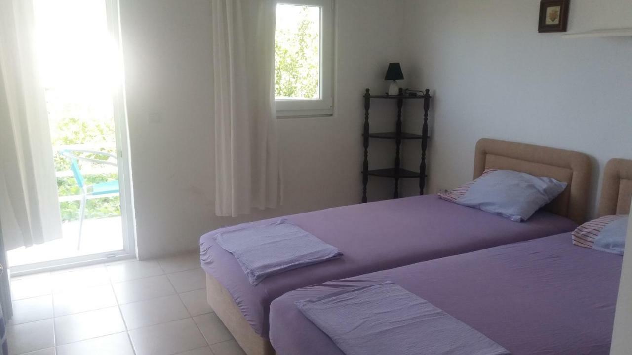 Mini Apartments Natasha Sutomore Ngoại thất bức ảnh
